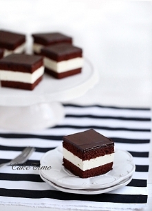 * Wuzetka na Kwaśnej Śmietanie *