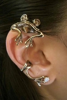 Frog ear cuff.