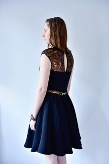 cdn,Sukienka czarna( a nie granatowa)na pewno jedyna taka bo projekt i szycie moje:)