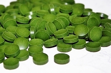 SPIRULINA - CZY WARTO PO NIĄ SIĘGAĆ?
Ostatnio zaczęło być o niej bardzo głośno, w związku z zastosowaniem jej jako suplementu diety, przede wszystkim dla wegetarian i wegan. Lec...