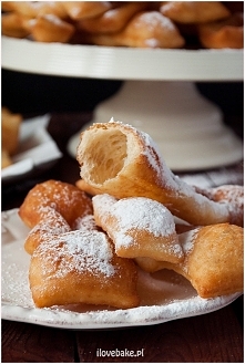 Faworki drożdżowe