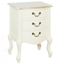 Delikatny kremowy stolik nocny z trzema szufladkami w pięknym prowansalskim stylu.