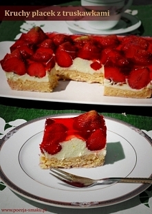 Kruchy placek z truskawkami

Ciasto:
3 szklanki mąki
1 kostka margaryny (250 g)
1/2 szklanki cukru
1 łyżeczka proszku do pieczenia
5 żółtek
cukier waniliowy

Krem:
3 szklanki ml...