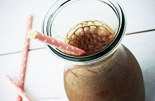 Czekoladowa owsianka do picia – owsiane smoothie

Składniki:
1/2 szklanki płatków owsianych błyskawicznych
1/2 łyżeczki cynamonu
1 szklanka mleka migdałowego, kokosowego, sojowe...