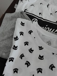 motyw zwierząt na t-shert