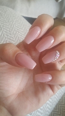 pink nails