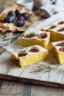 Ciasto śliwkowe z tymiankiem