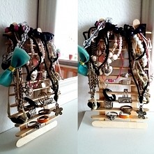 co zrobić z patyczkami po lodach? Drabinka na biżuterię :)