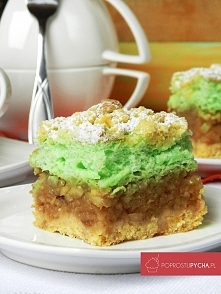 Szarlotka z kisielową bezą <3