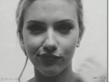 Scarlett Johanson :3