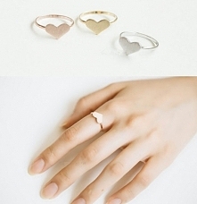 Pierścionek serduszko za 6,50zł:)
Super jakość:)
LINK w komenatarzu.