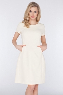 Wiosenna sukienka z kieszeniami beżowa