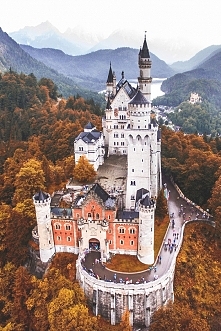 Zamek Neuschwanstein, Bawar...