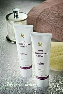 Aloesowe nawilżenie - idealne dla każdej cery...

ALOESOWA EMULSJA NAWILŻAJĄCA FOREVER to produkt o wysokiej (36%) zawartości miąższu Aloe Vera z dodatkiem kolagenu i elastyny. ...