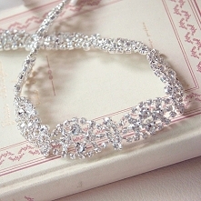 "Dlaczego ślubne jest droższe?" - ciekawy artykuł na blogu