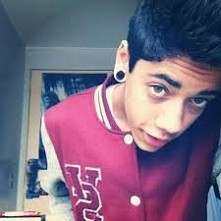 czy chłopacy z kolczykami lub tunelami są przyatojni?