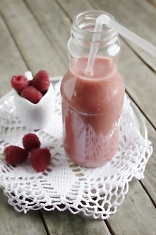 Malinowy koktajl z quinoa