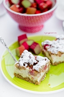 SERNIK Z RABARBAREM I KRUSZONKĄ