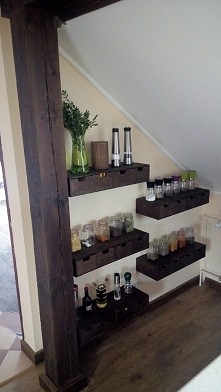 Pomysł na półki w kuchni