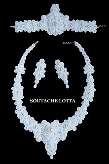 BIŻUTERIA SUTASZ, KOLCZYKI I BRANSOLETKA, NASZYJNIK
FACEBOOK: SOUTACHE LOTTA 
GMAIL: soutachelotta26@gmail.com