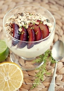 śniadaniowy mus sernikowy z...