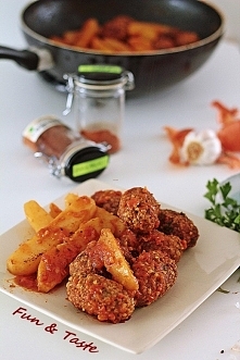 Kibbeh z bulguru ze szczyptą baharat i kefta