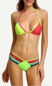 Trochę koloru na plaży? Na pewno Wam się przyda. Po kliknięciu w zdjęcie przeniesie Cie od razu do sklepu.