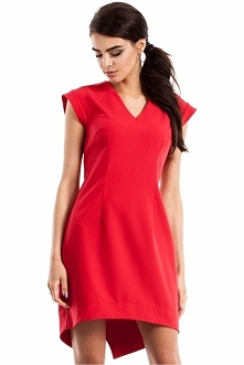 Dopasowana mini sukienka z krótkim rękawami i dekoltem. Przód krótszy, tył dłuższy, smokingowy.

Sklep Allettante.pl
dział Modadamska, Sukienki dzienne