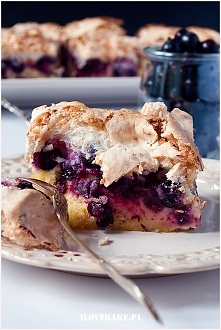 Ciasto z porzeczkami i bezą