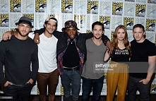 6 sezon (ostatni *płacze* ) zapowiada się ciekawie...
kto oglądał zwiastun? c: