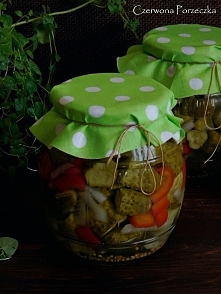 Sałatka z ogórków i papryki...