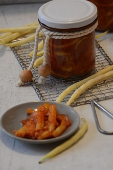 Fasolka szparagowa w pomidorach do słoika 
/przepis po kliknięciu w zdjęcie/