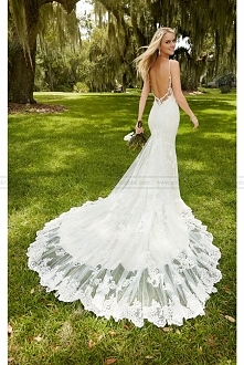 Martina Liana Wedding Dress...