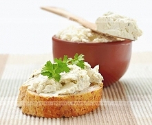 Pasta z twarogu i czosnku