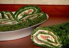 Rolada szpinakowa z wędzonym łososiem
Rolada szpinakowa z wędzonym łososiem
Kto zna połączenie szpinaku i łososia, temu nie muszę tłumaczyć, że jest to idealna kombinacja smaków...