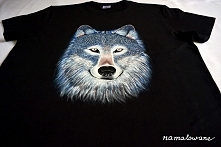 Ręcznie malowana koszulka z wilkiem po raz drugi. Wykonuję koszulki na indywidualne zamówienia z dowolnym wzorem, zapraszam!