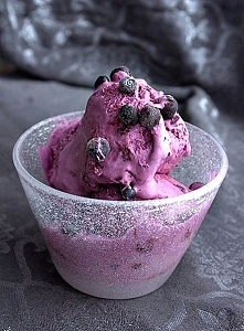 domowe lody jagodowe