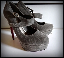 Sprzedam rozmiar 38. Polecam ;)