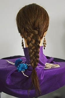 Warkocz z pięciu pasm.
Zap...