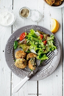 PULPECIKI Z ŁOSOSIA I KASZY...