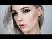 Emerald Eyes with Metallic ...