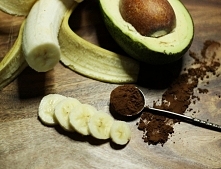 Krem czekoladowy z awokado.

Przedstawiam wam najszybszy i najłatwiejszy przepisy na krem czekoladowy a’la nutella, którym możemy zajadać się bez wyrzutów sumienia. Można przeło...