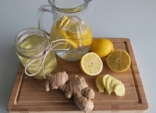 Detoksykujący koktajl odchudzający.

Jeśli czujecie się ciężko, a spodnie ledwo dopinają się w pasie mam coś co pomoże szybko wrócić do formy. Ten cudowny napój nie tylko oczyśc...