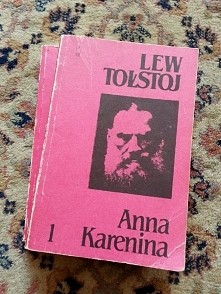 "Anna Karenina" - klasyk literatury, którego każdy zna, a jak nie zna, to warto poznać :-)