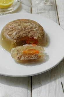 Galareta ze świńskich nóżek