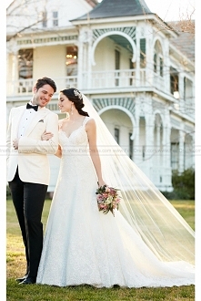 Martina Liana Vintage-Style Lace A-Line Wedding Dress Style 831