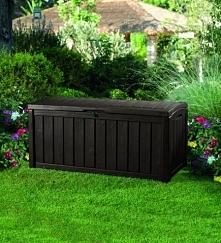 Drewniana skrzynia ogrodowa: niezawodna, gdy mamy dzieci