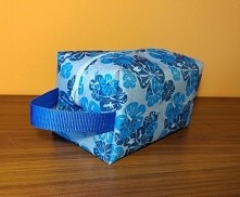 Kosmetyczka duża, rękodzieło, na sprzedaż.