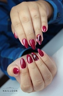 Głęboka czerwień, zdobienie geometric art Mistero Milano