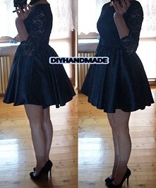 Sukienka o kroju klosza. Od...